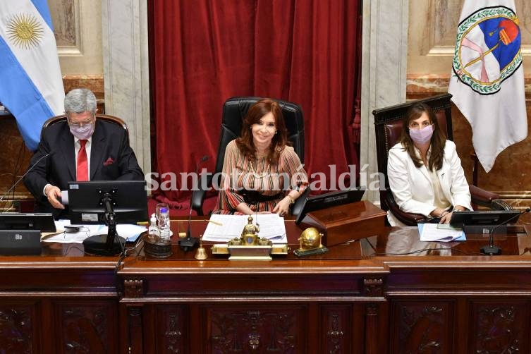 Comenzó el debate por el aborto en el Senado: se acordó una corrección y se esperan más de doce horas de sesión