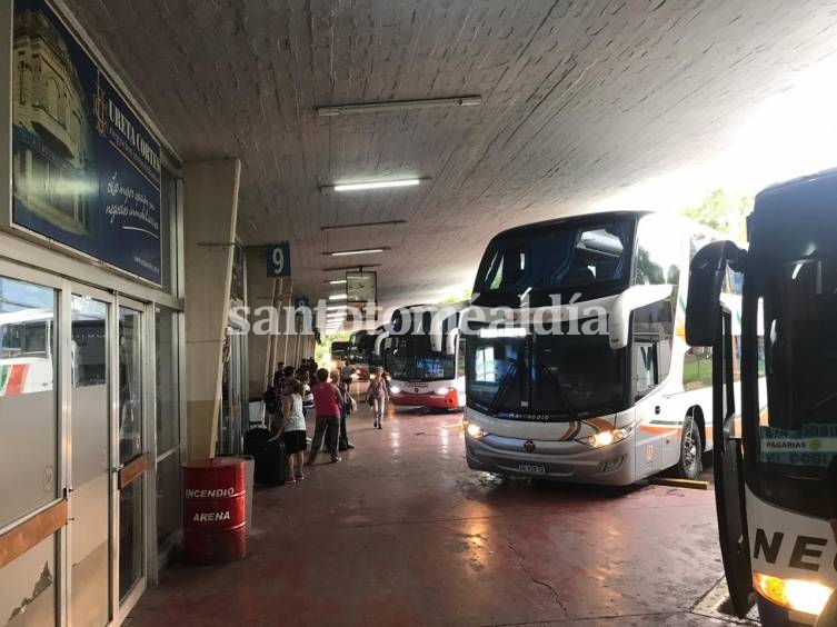 Desde este lunes deben reanudarse todos los servicios de transporte de pasajeros en la provincia