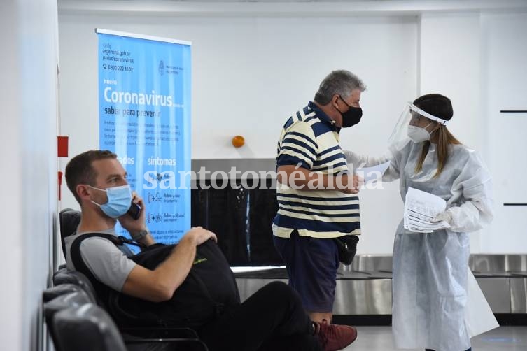 Santa Fe aumentó los controles sanitarios en aeropuertos