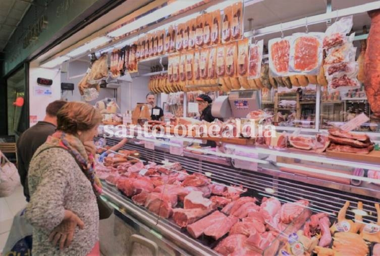 Firmaron un acuerdo con frigoríficos santafesinos para incorporar la carne a 