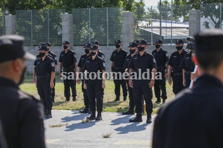 La provincia incorporó 100 nuevos agentes de policía a la Unidad Regional I