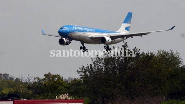 Llegó a Ezeiza el vuelo de Aerolíneas con 330 mil dosis de la vacuna Sputnik V