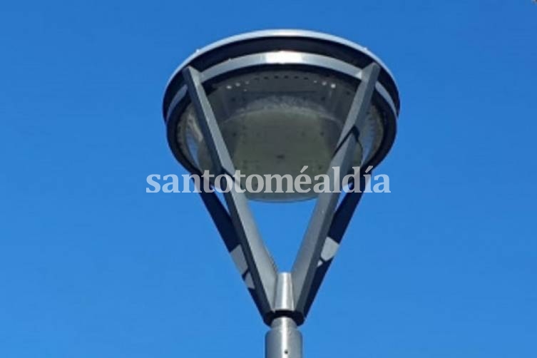 Avanza la instalación de nuevas luminarias LED