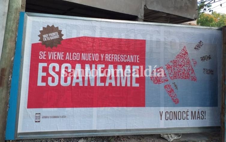 La ciudad de Santa Fe empapelada con QR: ¿Qué es y para qué sirve el código?