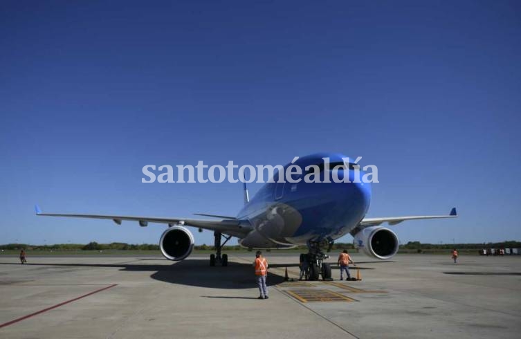 Partió otro vuelo rumbo a Rusia para traer más vacunas Sputnik-V