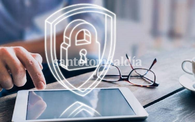 Clemente alertó sobre la circulación de perfiles falsos con fines delictivos y estafas