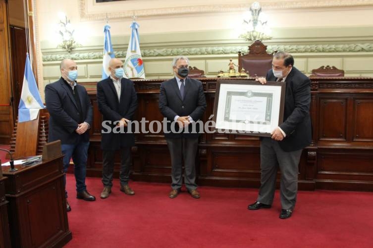 La Cámara de Diputados realizó un reconocimiento al director del hospital Cullen