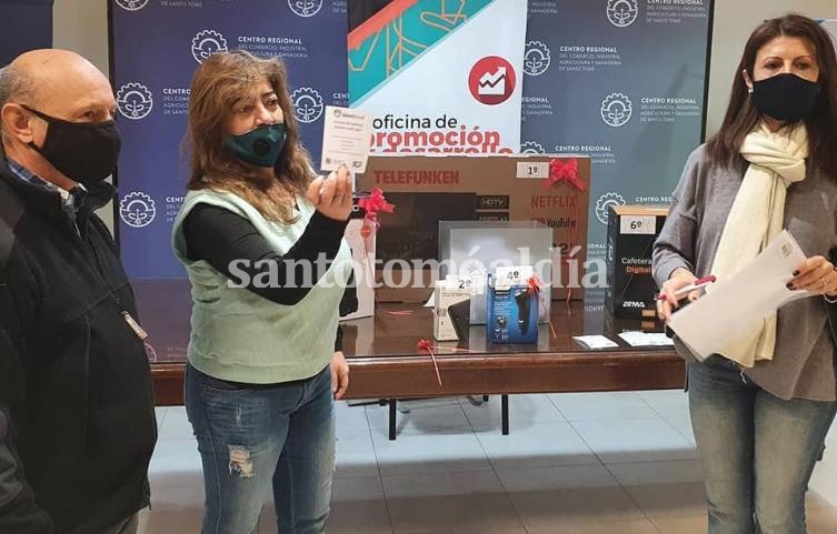 Sortearon los premios de la campaña comercial por el Día del Padre