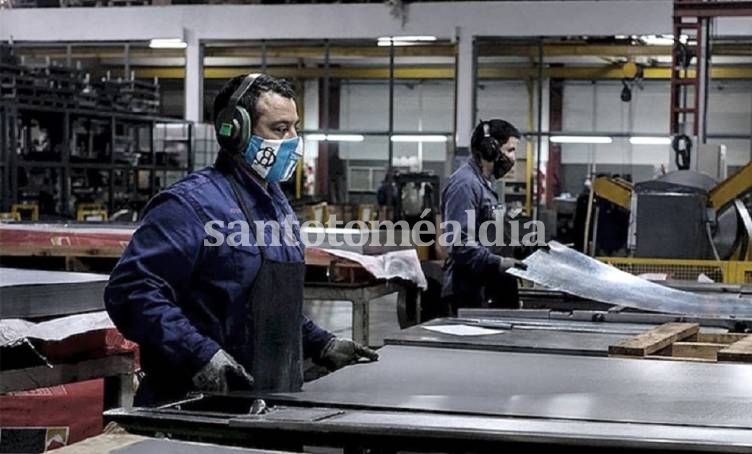 La desocupación cayó a 8,2% al cierre del tercer trimestre