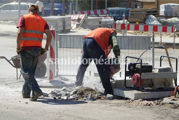 La desocupación bajó al 9,6% en el segundo trimestre