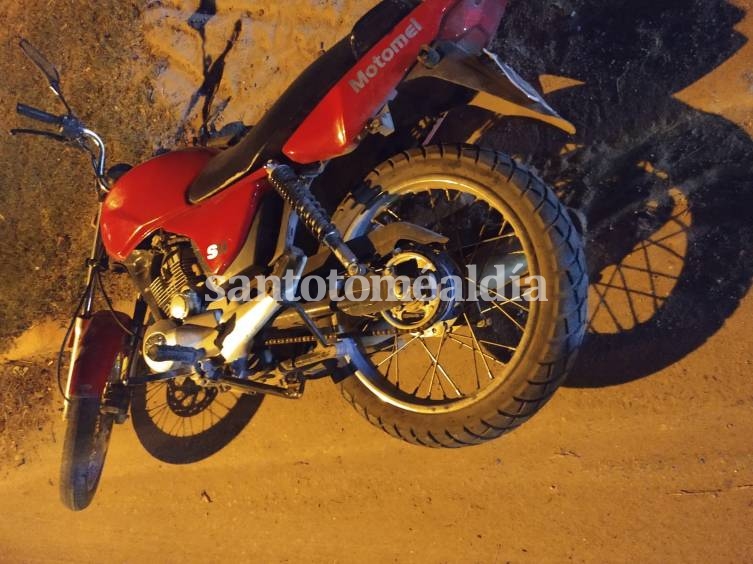 Falleció un hombre tras derrapar con su moto en la curva Maurig