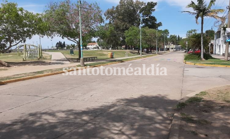 Falleció una joven tras accidentarse en moto en la costanera