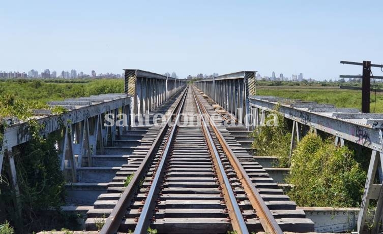 Estudiarán la posibilidad de reactivar el tren de pasajeros para conectar Santo Tomé y Santa Fe 