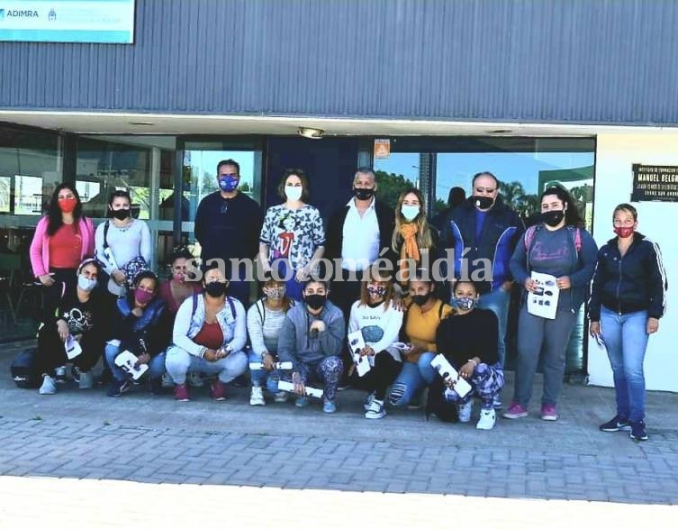 Las participantes del curso de operaria metalmecánica básica visitaron el Parque Industrial