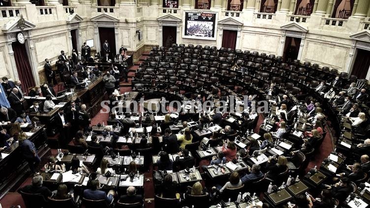 Diputados sesiona con el foco en el debate por el etiquetado frontal de alimentos