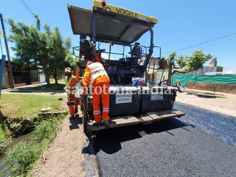 Repavimentan una cuadra de calle J.J. Paso