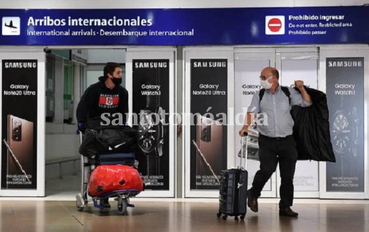 A partir de este lunes, podrán ingresar al país todos los turistas extranjeros que estén vacunados