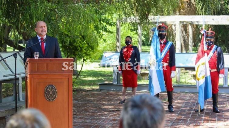 Perotti encabezó el acto por el 448° Aniversario de la Fundación de la ciudad de Santa Fe