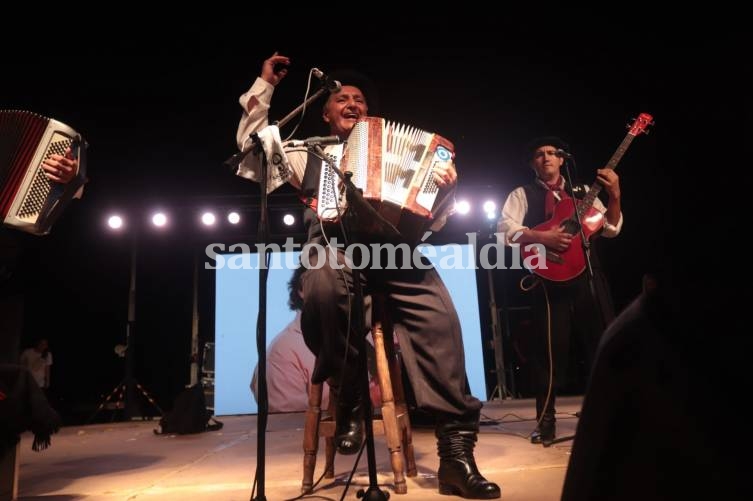 Con la presentación de Monchito Merlo, finalizó la 49° edición del Festival “Paso del Salado”