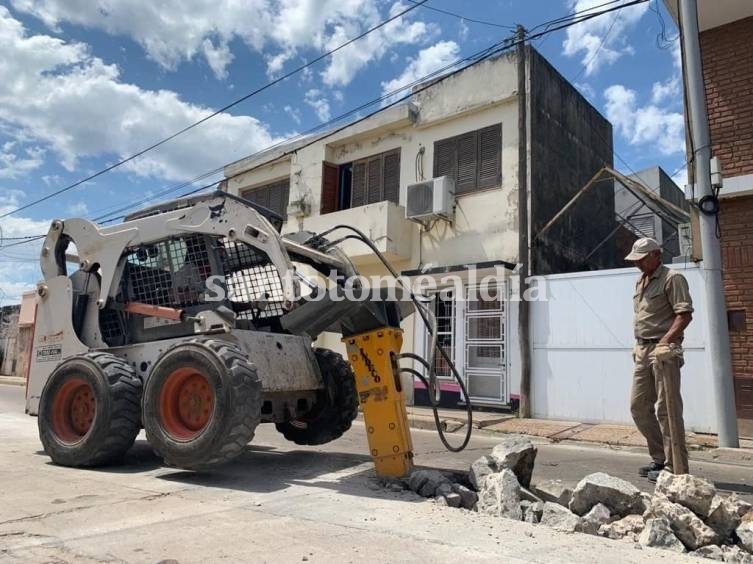 Continúan los trabajos de reconstrucción de la red de desagües cloacales