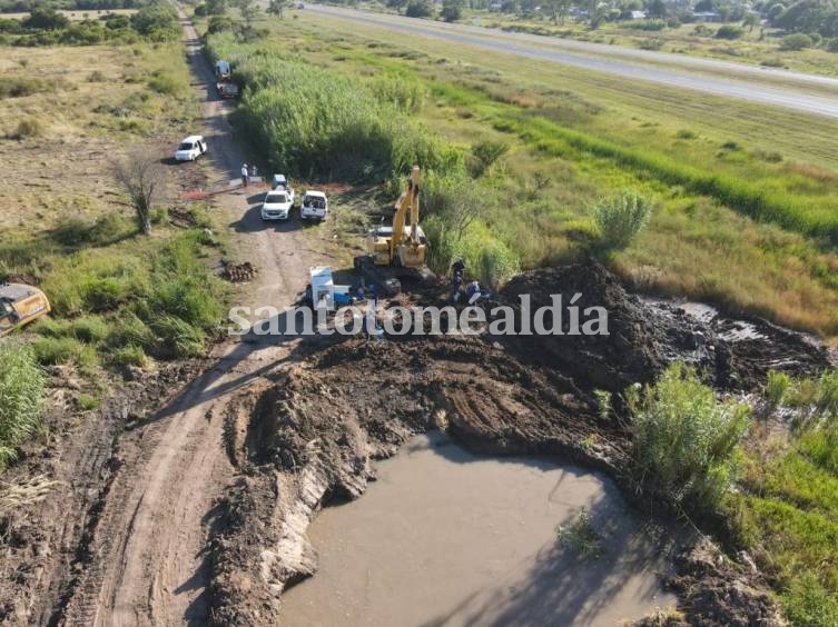 Se inició la reparación de la cañería que permitirá normalizar la provisión de agua potable 