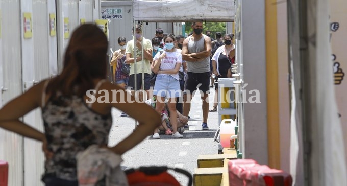 Coronavirus: 129.709 nuevos casos y otras 182 muertes en las últimas 24 horas