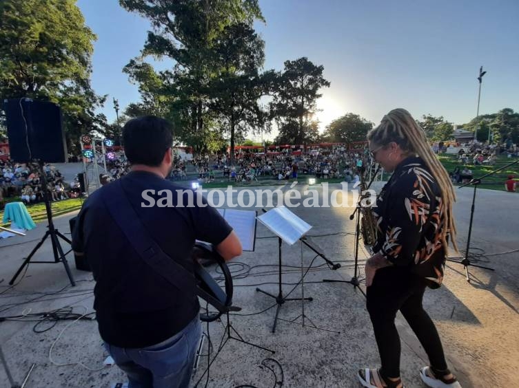 La Municipalidad cerró la semana del 8M con un festival artístico