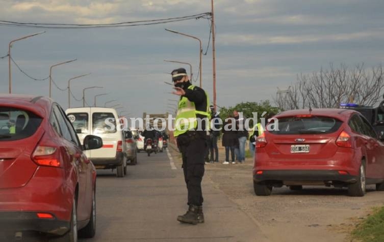 Por un estudio, realizan encuestas a la salida del puente carretero