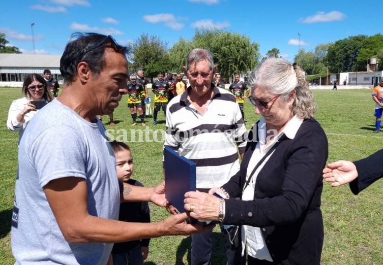 Con un emotivo acto, comenzó el torneo 