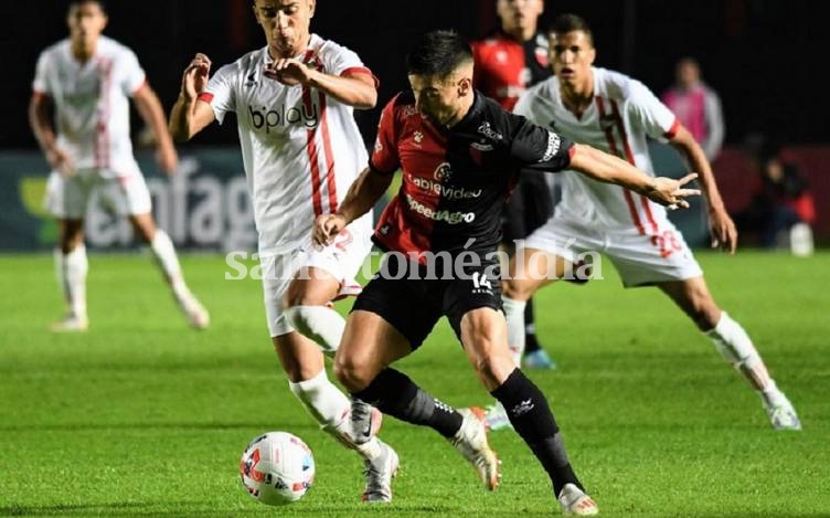 Colón empató 2 a 2 con Estudiantes