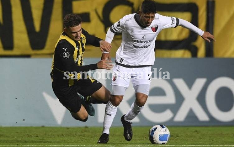 Colón perdió pero se quedó con el primer puesto del grupo