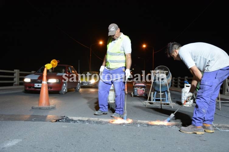 Esta noche se realizarán arreglos en las juntas del puente Carretero