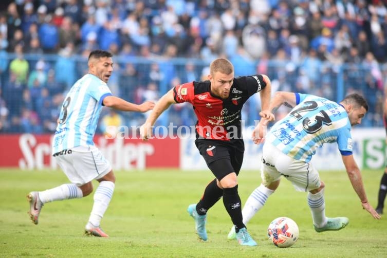 Colón pagó su falta de eficacia y empató con Atlético Tucumán