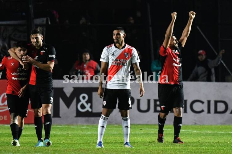 Colón logró un triunfazo ante River con gol de Wanchope