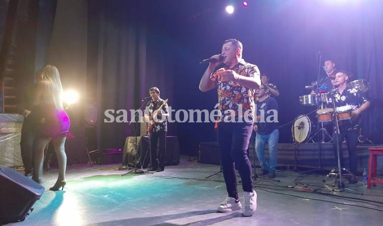 “La Banda de Don Ramón” se presentó en el ciclo “Cultural Viernes”