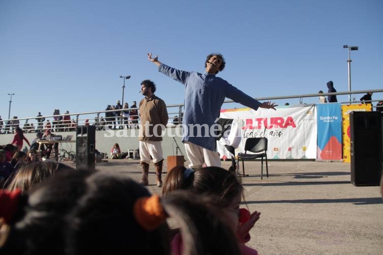 Continúa el Encuentro Internacional de Teatro para Niñas y Niños