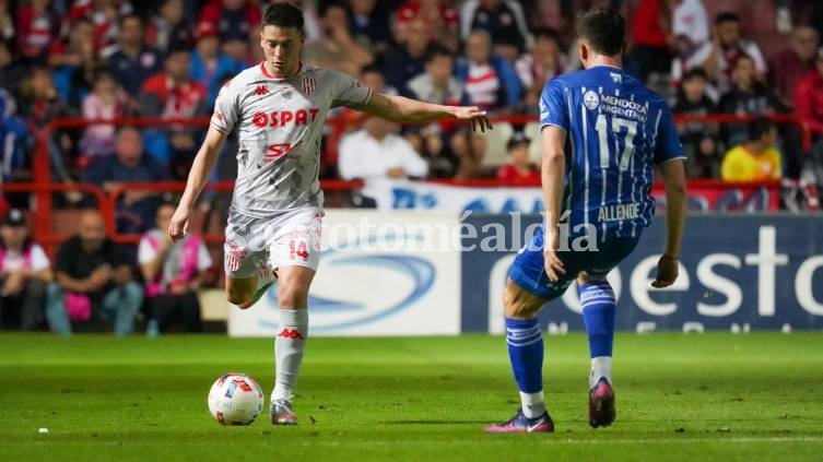 Unión logró un importante triunfo ante Godoy Cruz y escala en la tabla