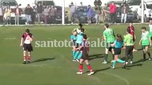 Detuvieron a un jugador por golpear brutalmente a una árbitra en un partido de la liga de Tres Arroyos