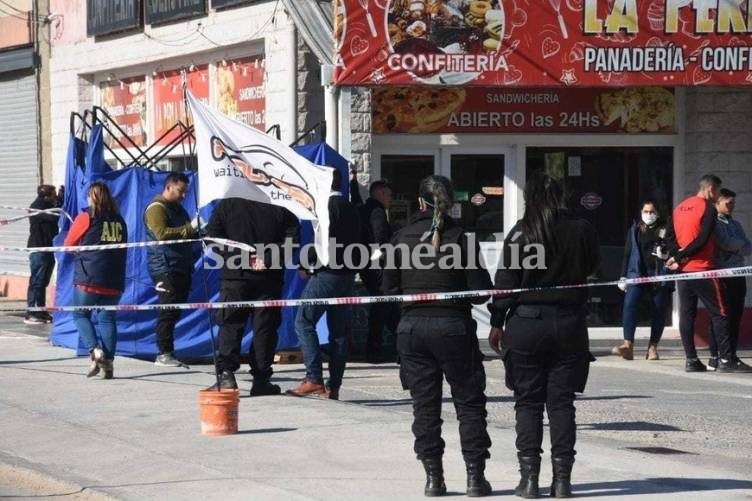 Colastiné Norte: un ex cadete mató al chofer de una combi del Liceo e hirió a 4 menores