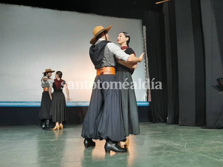 Danzas folklóricas en el 