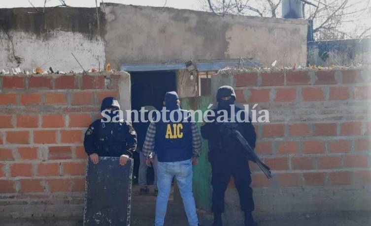 Detuvieron a un hombre por venta de drogas: secuestraron cocaína y marihuana