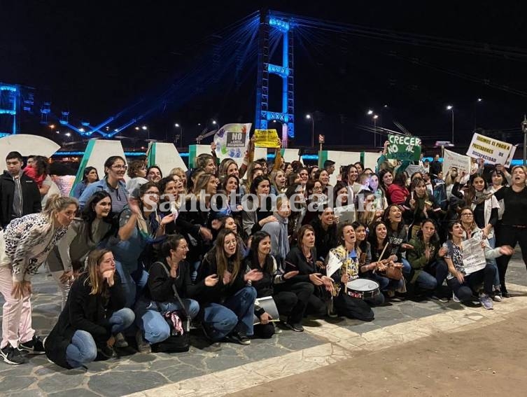 Cientos de familias se sumaron a la marcha contra los recortes en discapacidad