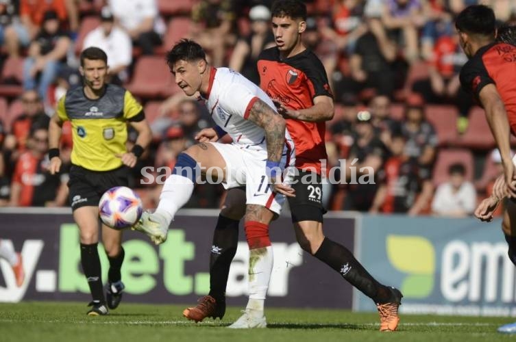 Colón estuvo perdido y sumó un pobre empate ante San Lorenzo