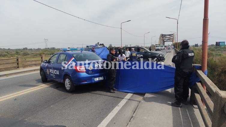 Un motociclista falleció en un accidente en el Puente Carretero