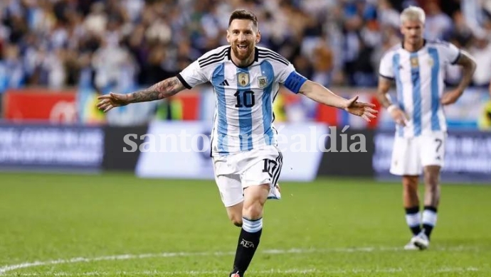 Con un doblete de un Messi brillante, Argentina goleó a Jamaica sin despeinarse