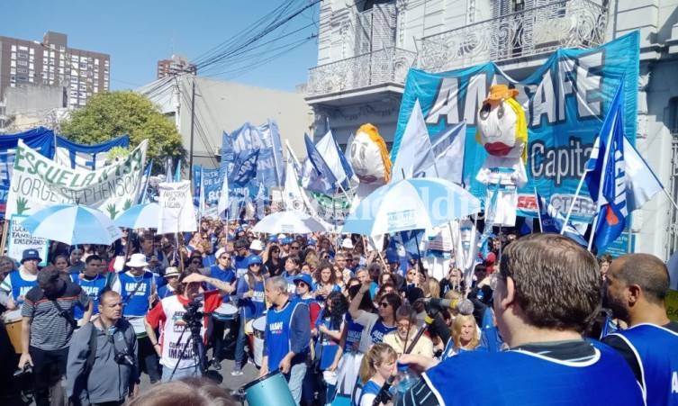 AMSAFE se manifestó frente al Ministerio de Trabajo