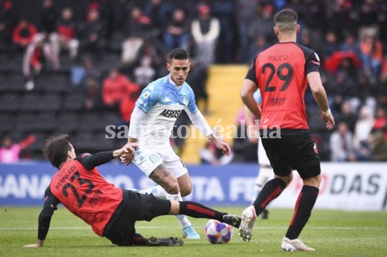 El poder de Racing frenó la buena racha de Colón con Saralegui