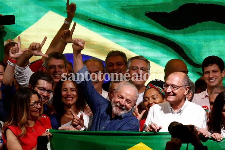  Luiz Inacio Lula da Silva durante el discurso de la victoria.  (Reuters)
