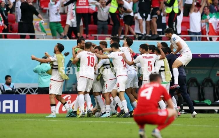 Increíble triunfo de Irán ante Gales que le permite soñar con avanzar de fase