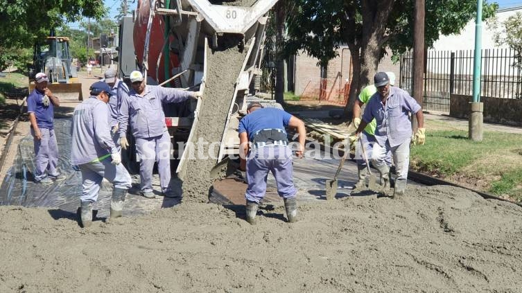 Etapa final de la obra de pavimento en la Vecinal Favaloro